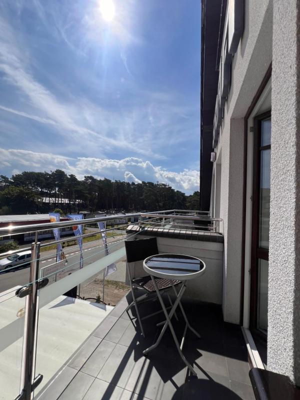 Twin Room with Balcony image 4