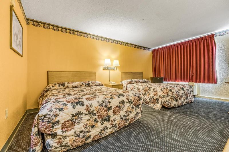 Budget Double Room - Non-Smoking image 2