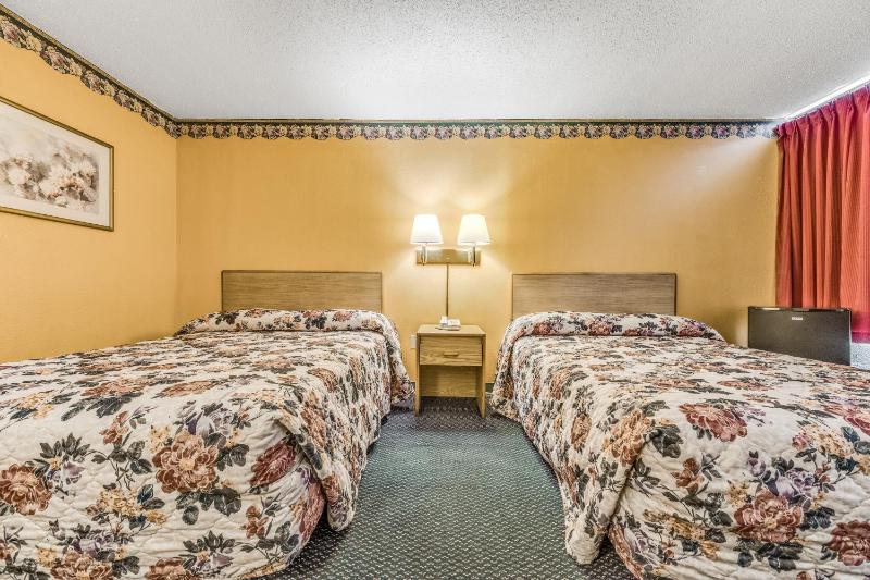 Budget Double Room - Non-Smoking image 1