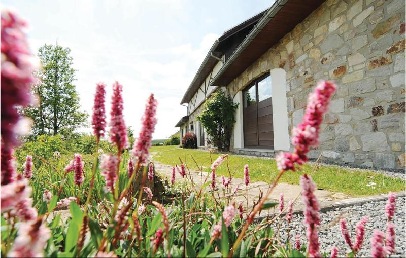 Five-Bedroom Holiday Home image 3