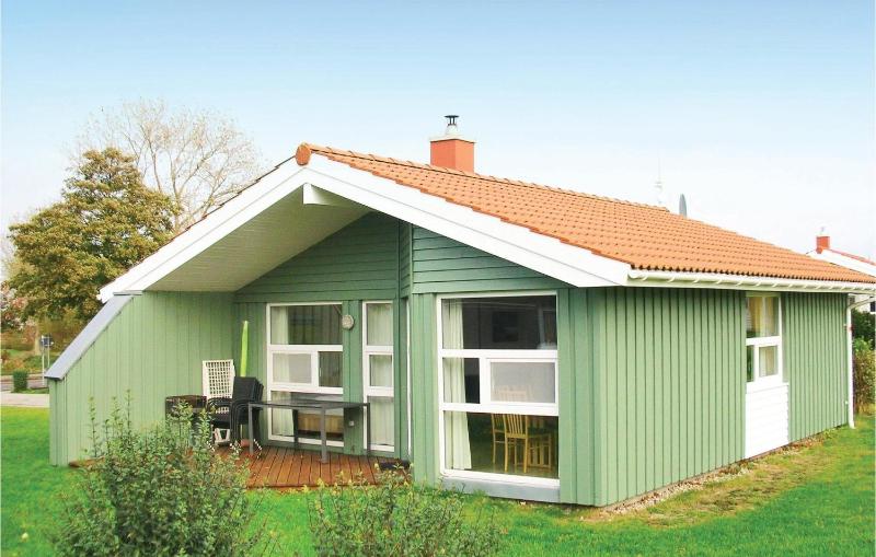 Three-Bedroom Holiday Home  image 1