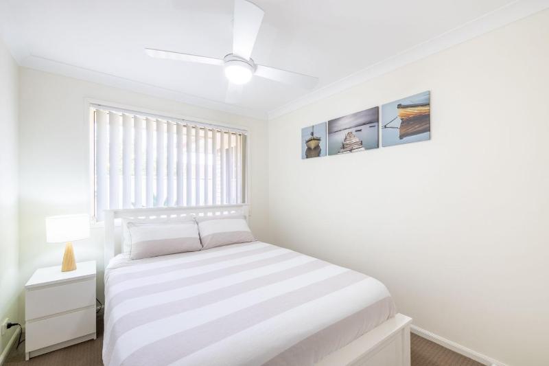 Fingal on Whitesands 1 12 Whitesands Road all on ground level with air con wifi and boat parking - image 16