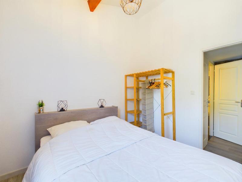 Maison pour 5 proche plage piscine commune - image 3