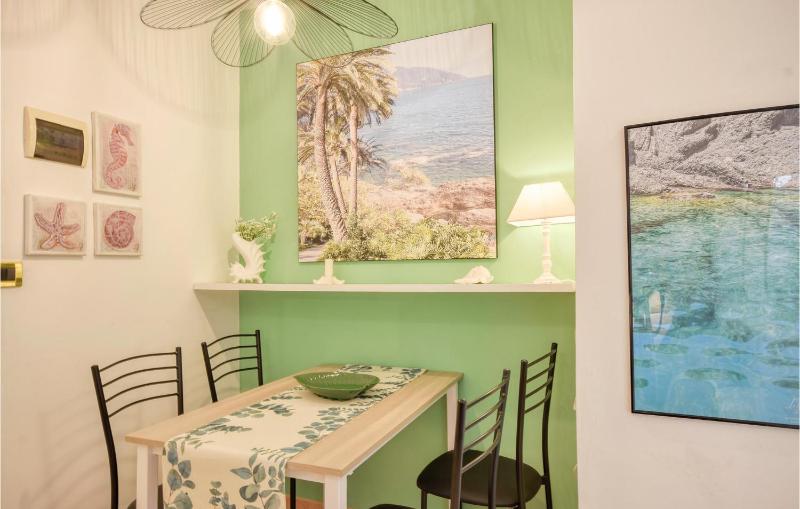 1 Bedroom Cozy Apartment In Nervi - image 7