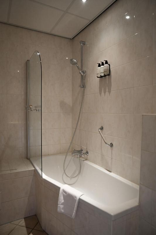 Deluxe Double Room image 2