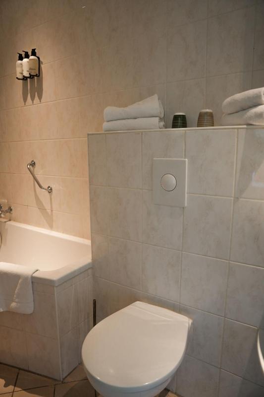 Deluxe Double Room image 3