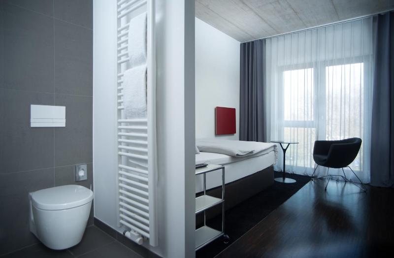Single Room image 1