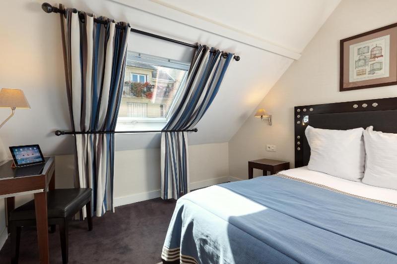 Deluxe Double Room image 4