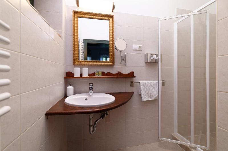 Deluxe Villa image 2