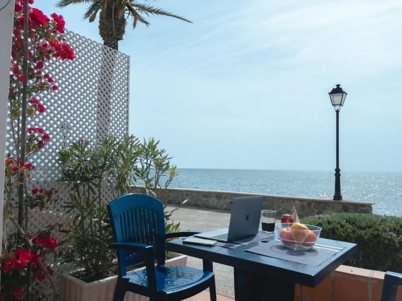 Apartment with Sea View image 2