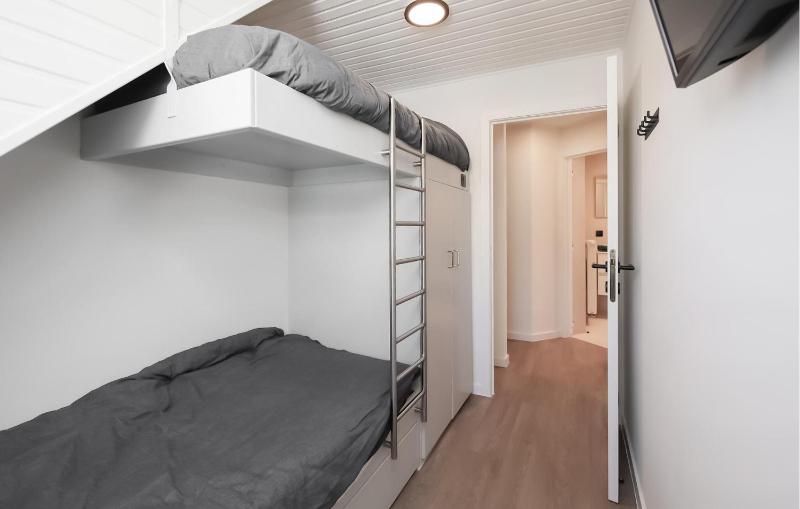 Awesome Apartment In Oostende With Wifi - image 5