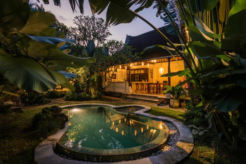 Villa Ubud Heart Images