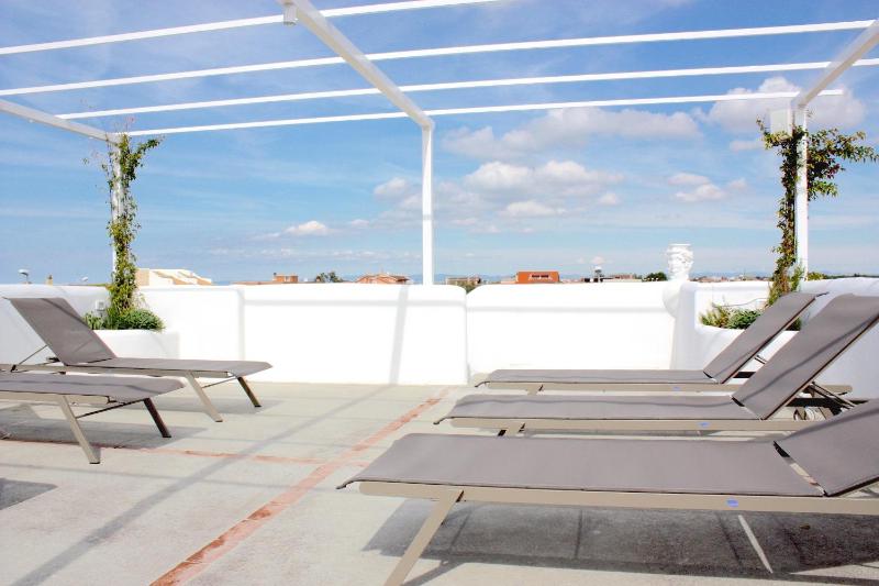 Double Room with Garden View image 2