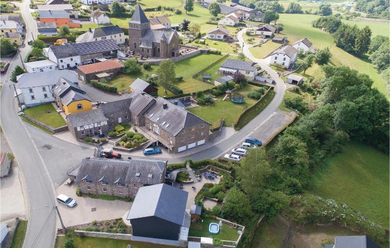 Two-Bedroom Holiday Home image 3