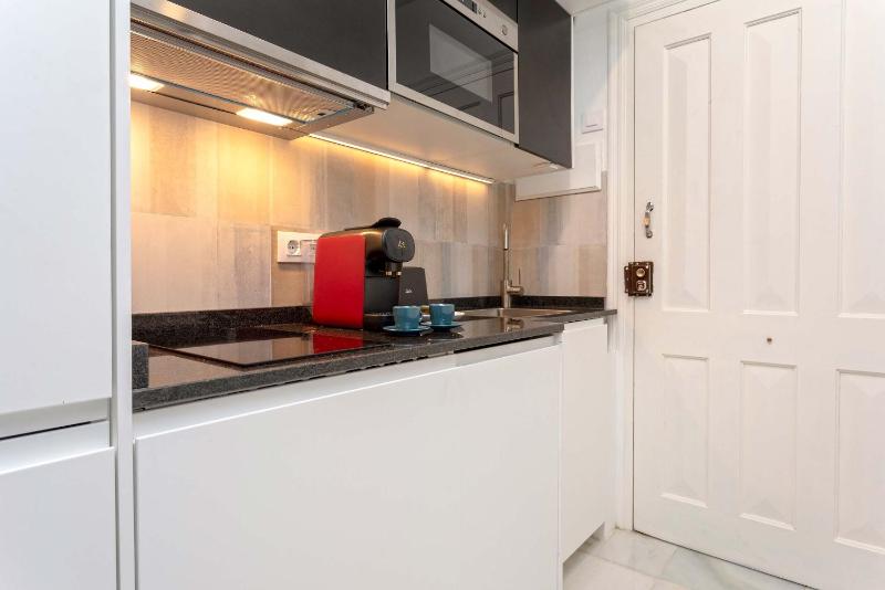Genteel Home Baños 40 - image 3