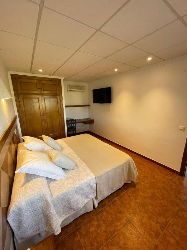 Junior Suite with Garden View image 1