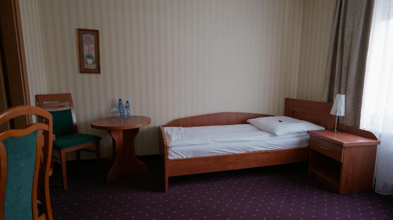 Single Room image 4