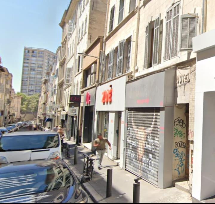 C MARSEILLE B&B - image 5