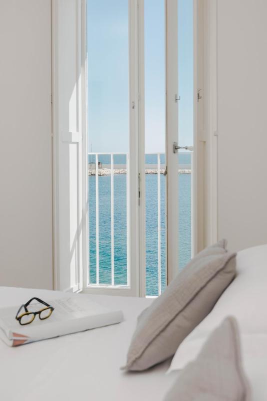 Apartment with Sea View image 1