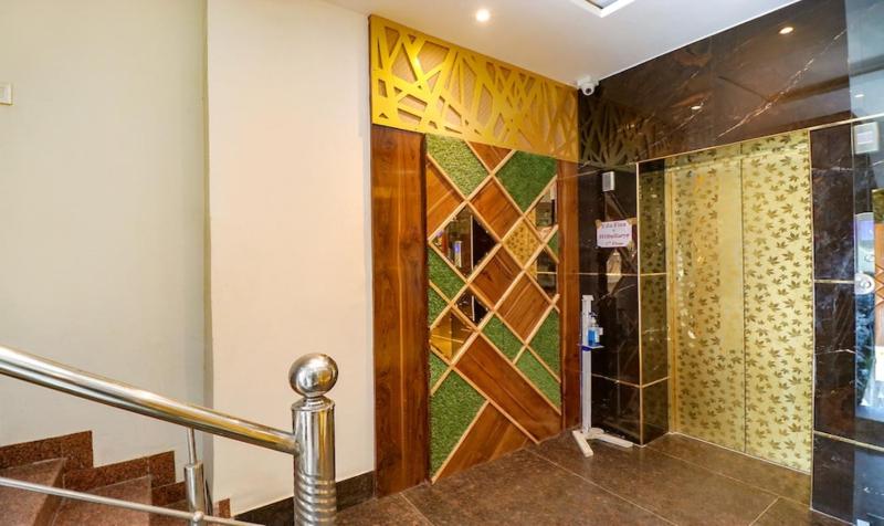 Hotel California Heights - image 8