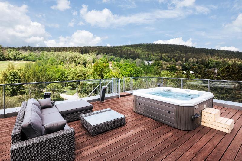 Premium Suite with Whirlpool and Terrace image 3