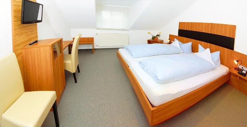 Double or Twin Room Main House image 3