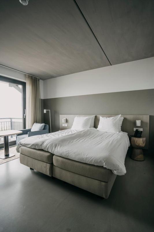 Comfort room image 1