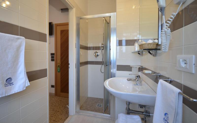 Double or Twin Room with Balcony image 3