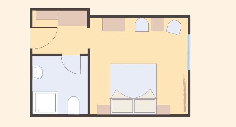 Small Double Room image 2
