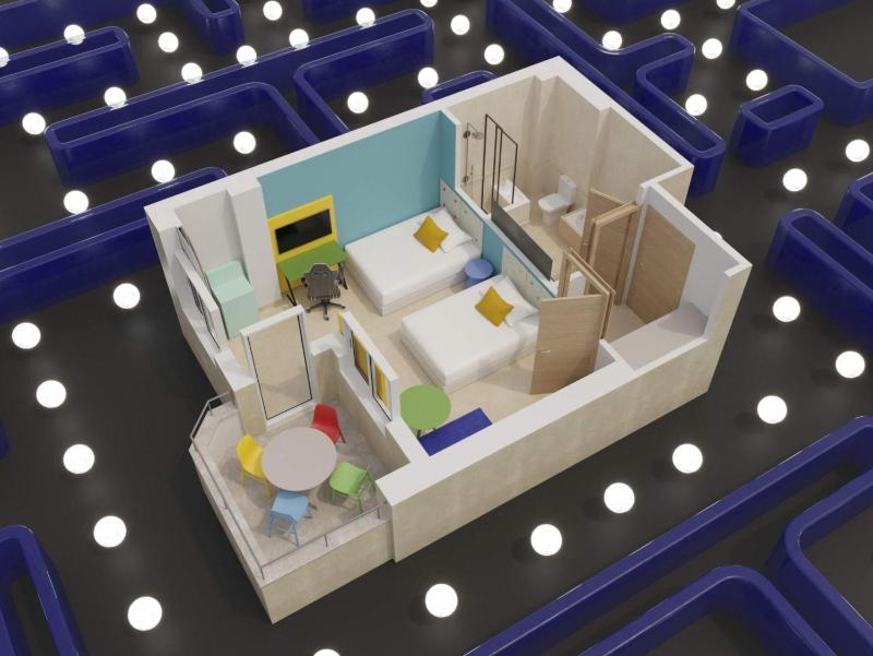 Deluxe Quadruple Room image 2