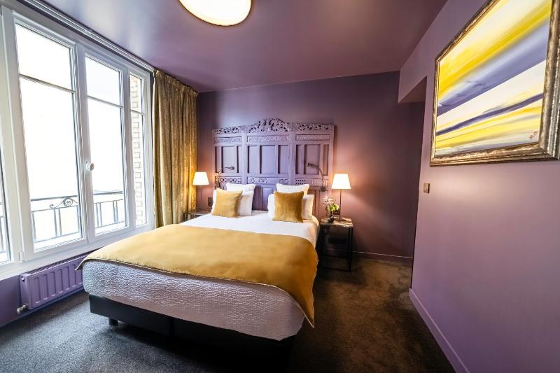 Classic  Room image 4