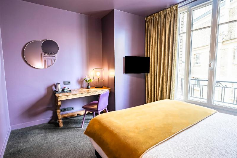 Classic  Room image 3