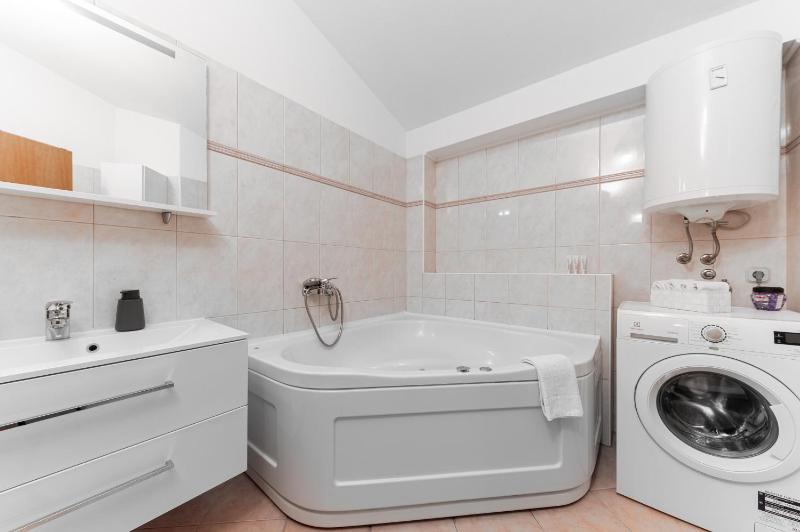 Apartments Gisela - image 13