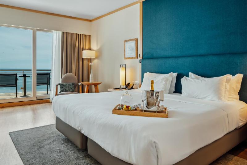 Ocean view Premium Deluxe Room image 1