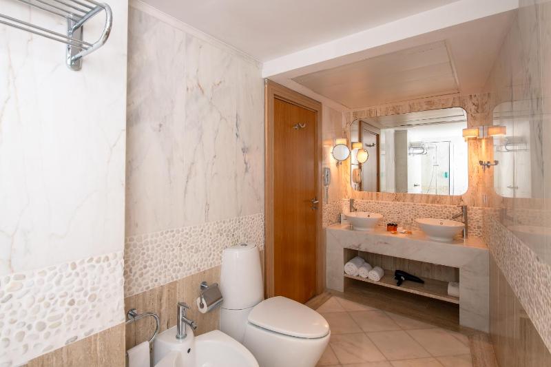 Sesimbra Oceanfront Hotel - Preferred Hotels and Resorts - image 34