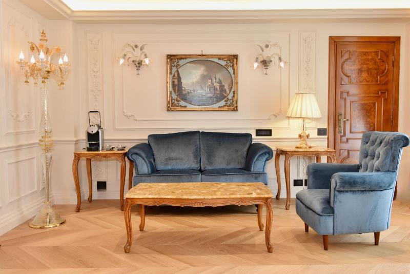 Junior Suite Villa Borghese Park View image 4