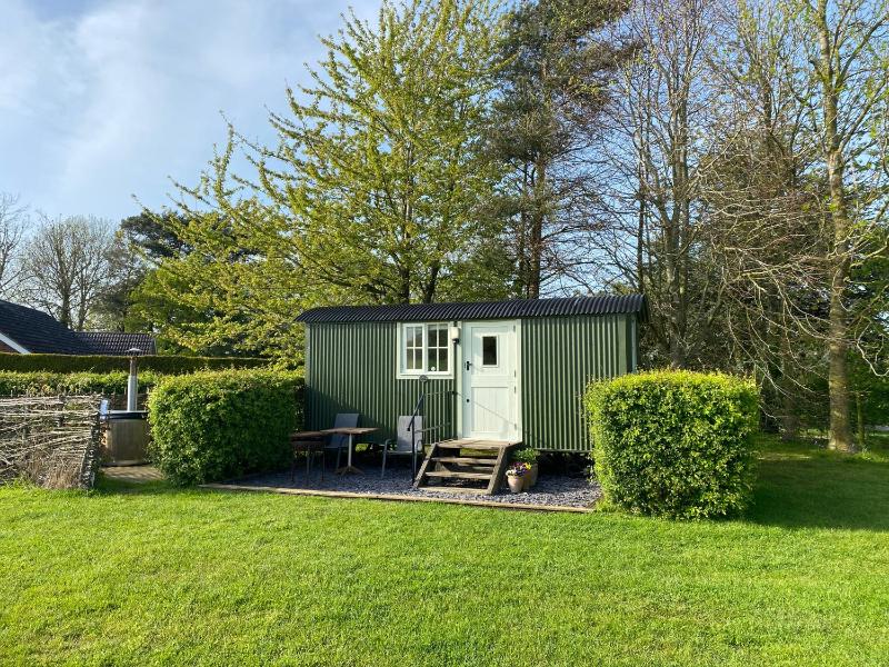 Hut image 1