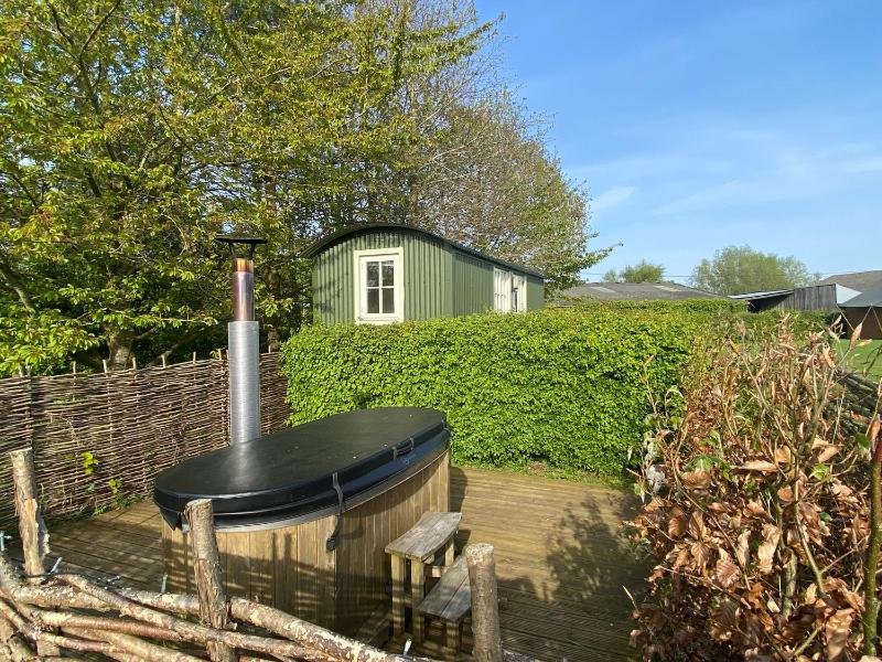 Hut image 4