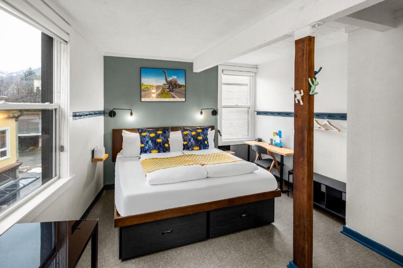 Superior King Room image 1