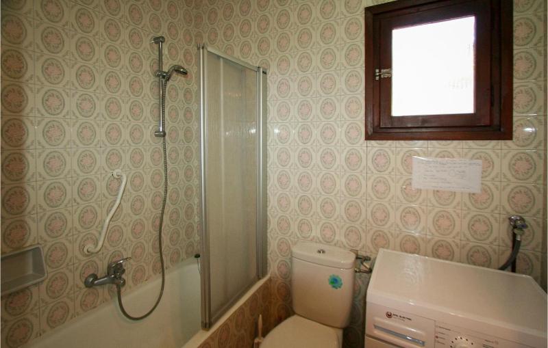 Amazing Home In Calp With Wifi - image 6