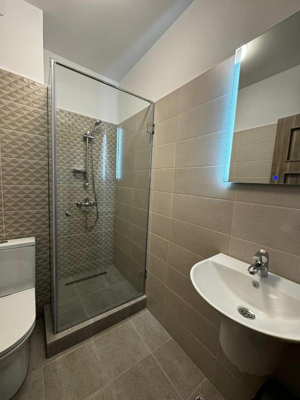 Economy Double Room image 4