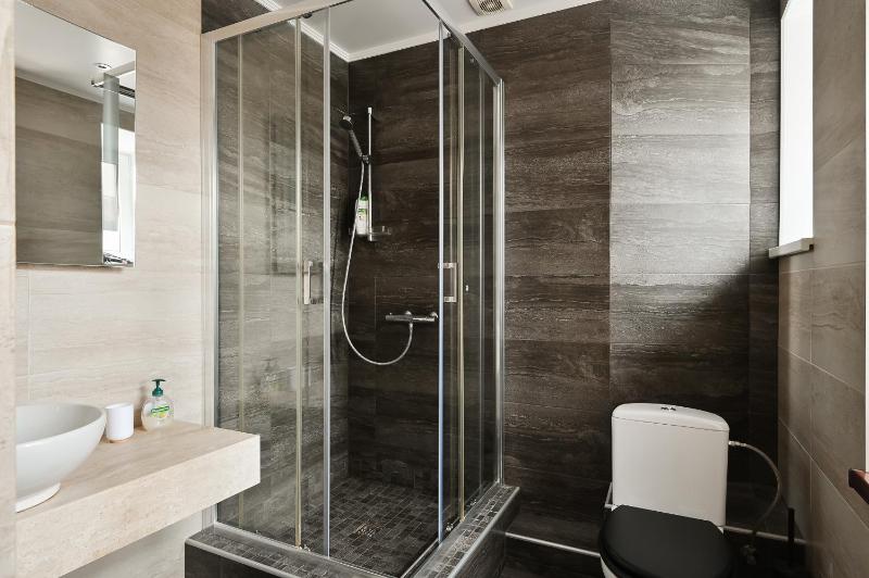 Modern Studio-apartment in the centre - image 8