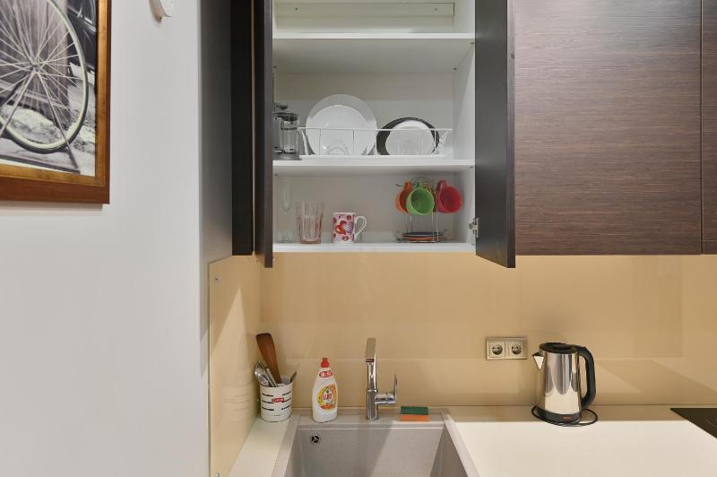 Modern Studio-apartment in the centre - image 9