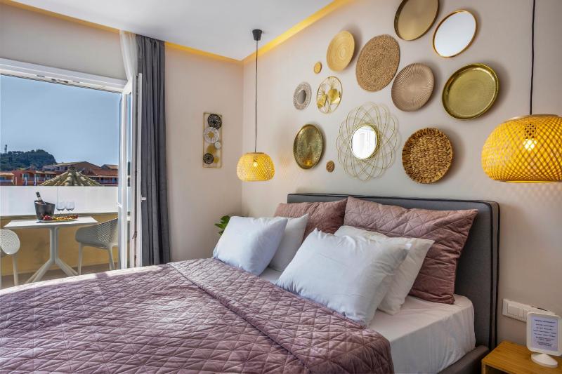 Studio with Sea View image 3