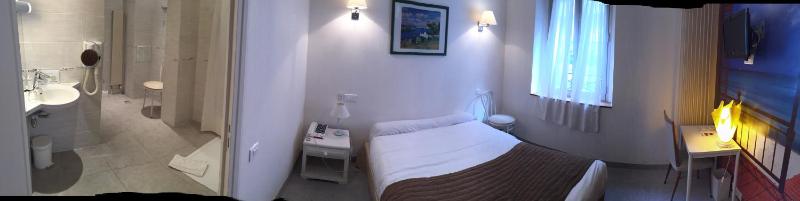 Superior Double Room image 3