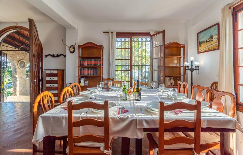 Awesome Home In Mijas - image 15