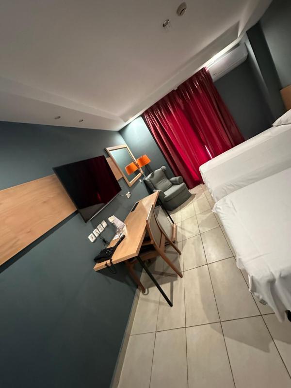 Double Room image 3