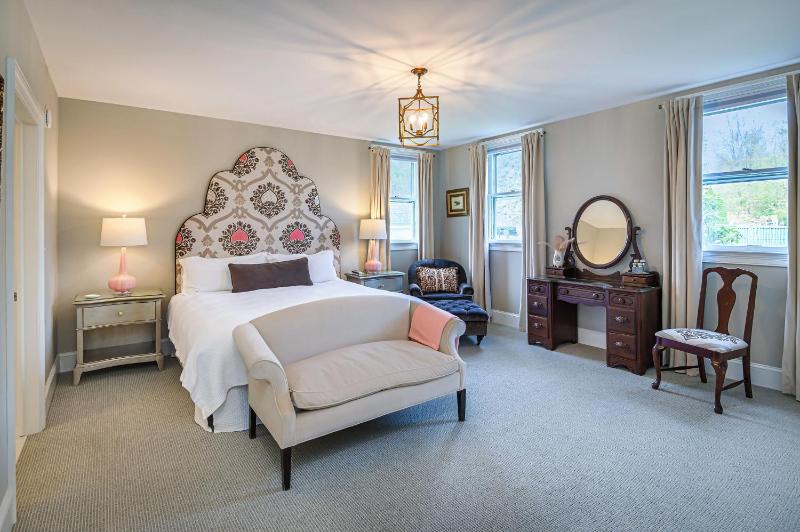 King Room image 1