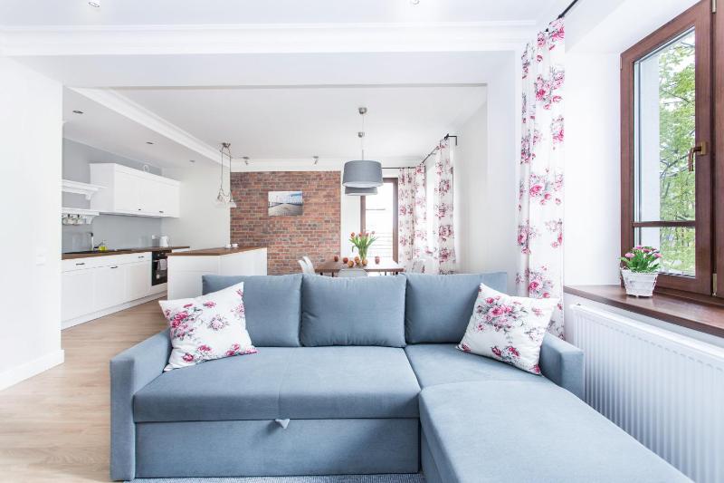 Villa Allegra Apartamenty z ogrodem i salą zabaw darmowy parking i leżaki 5minut do morza - image 49