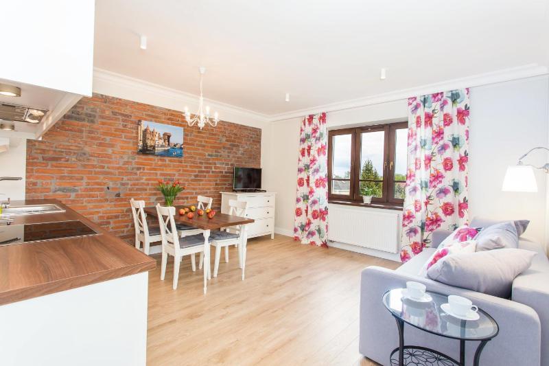 Villa Allegra Apartamenty z ogrodem i salą zabaw darmowy parking i leżaki 5minut do morza - image 47